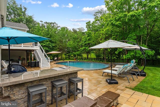 9801 THOROUGHBRED RD, Warrenton, VA 20187
