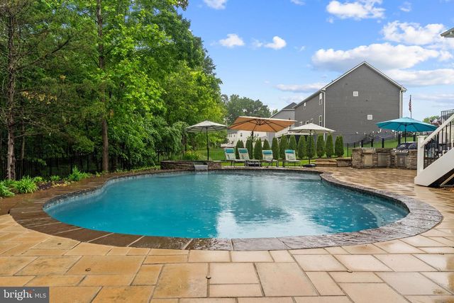 9801 THOROUGHBRED RD, Warrenton, VA 20187