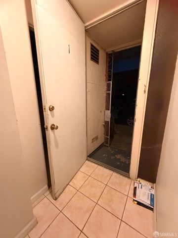 1 Mccarthy Avenue, San Francisco, CA 94134