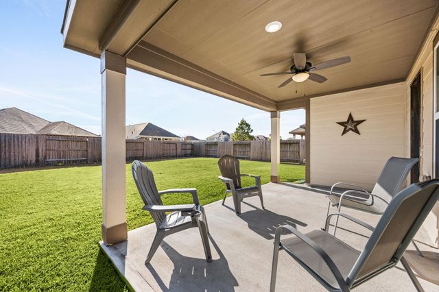 15606 Clearwater Bend Drive, Houston, TX 77044