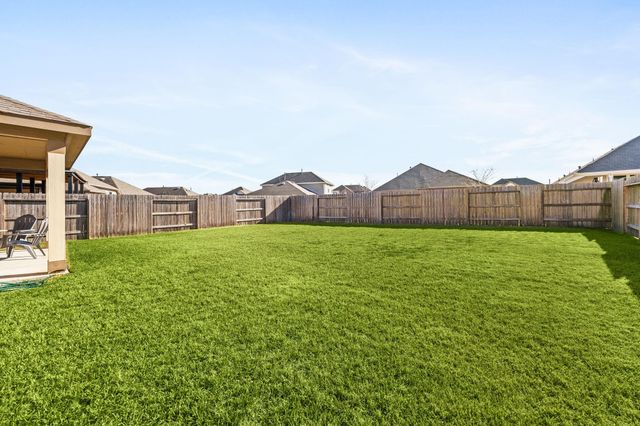 15606 Clearwater Bend Drive, Houston, TX 77044