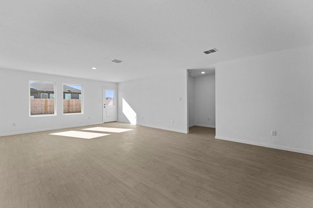 101 Ellendale PL, Fredericksburg, TX 78624