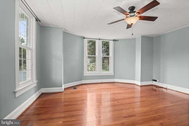 1209 LINDEN AVE, Halethorpe, MD 21227
