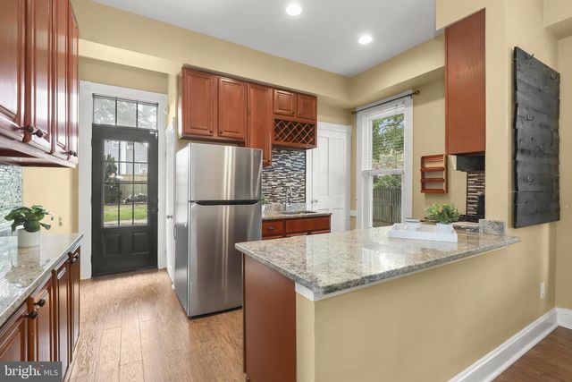 1209 LINDEN AVE, Halethorpe, MD 21227