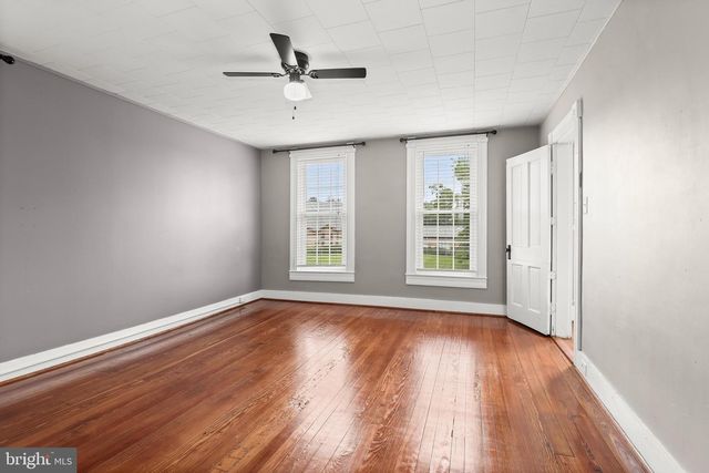 1209 LINDEN AVE, Halethorpe, MD 21227