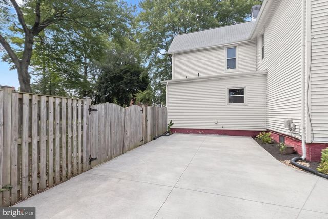 1209 LINDEN AVE, Halethorpe, MD 21227
