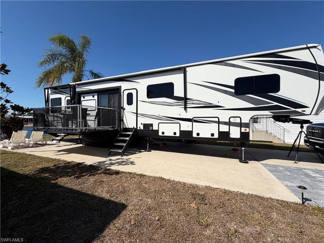 20090 Ponce De Leon DR, Estero, FL 33928