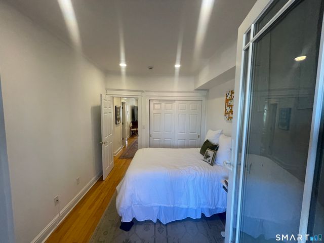 345 Greenwich Avenue 2, Greenwich, CT 06830