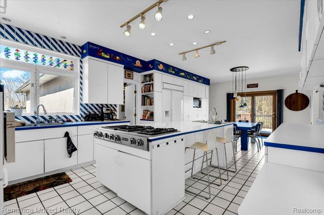 2457 Spring Lake Lane Lane, Brighton Township, MI 48114