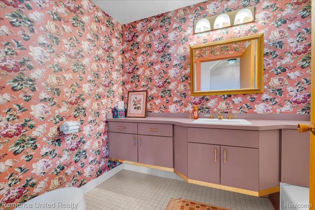 2457 Spring Lake Lane Lane, Brighton Township, MI 48114