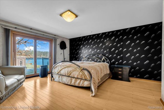 2457 Spring Lake Lane Lane, Brighton Township, MI 48114