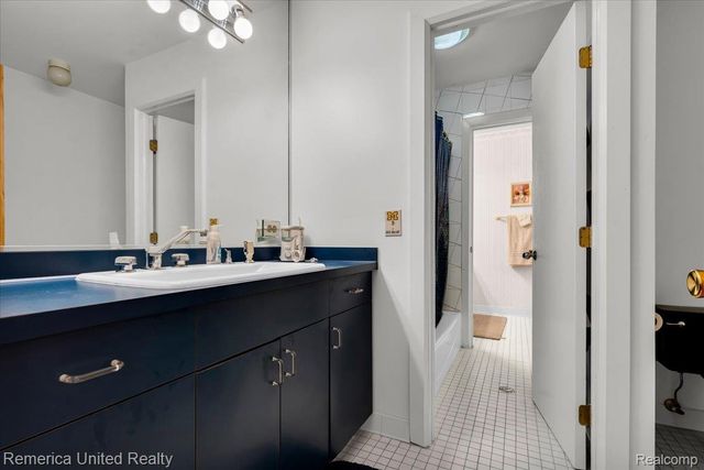 2457 Spring Lake Lane Lane, Brighton Township, MI 48114