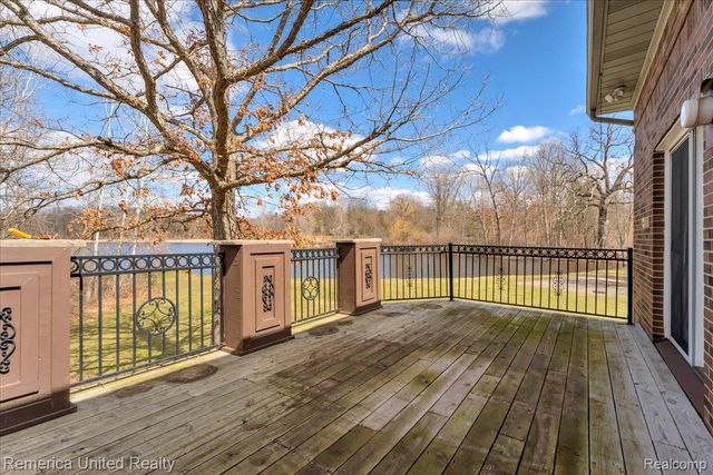 2457 Spring Lake Lane Lane, Brighton Township, MI 48114