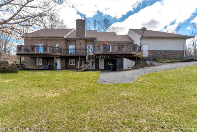 2457 Spring Lake Lane Lane, Brighton Township, MI 48114