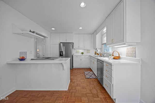 444 Crossvine Close, Pittsboro, NC 27312