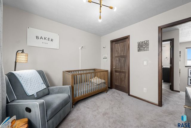 4417 W Delafield Cir Circle, Sioux Falls, SD 57108