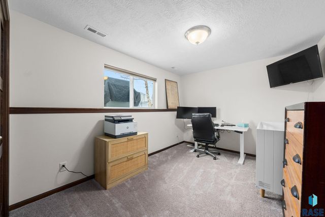 4417 W Delafield Cir Circle, Sioux Falls, SD 57108