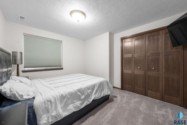 4417 W Delafield Cir Circle, Sioux Falls, SD 57108