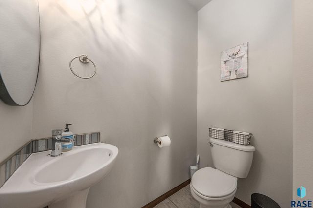 4417 W Delafield Cir Circle, Sioux Falls, SD 57108