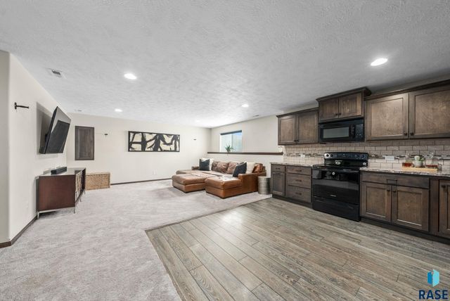 4417 W Delafield Cir Circle, Sioux Falls, SD 57108