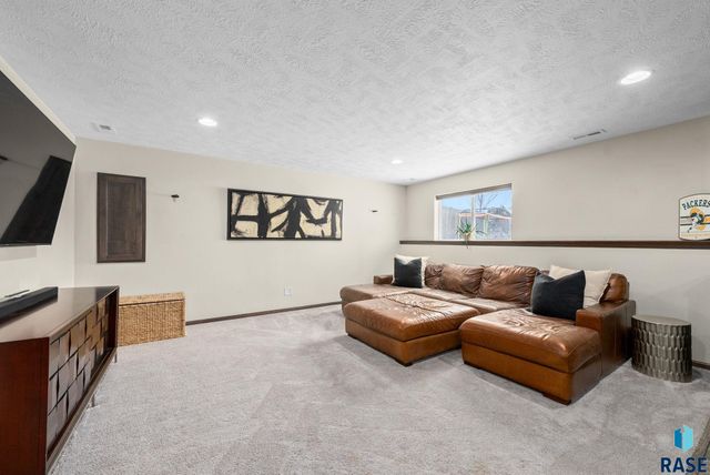 4417 W Delafield Cir Circle, Sioux Falls, SD 57108