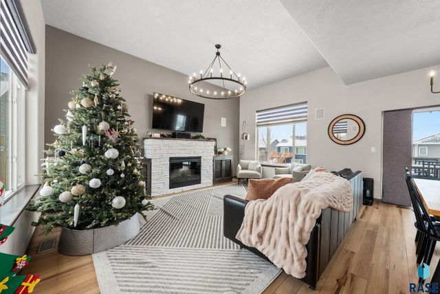 4417 W Delafield Cir Circle, Sioux Falls, SD 57108