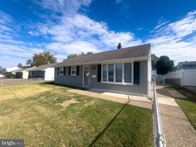384 WINDSOR DR, Bellmawr, NJ 08031