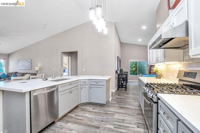 1129 Prewett Ranch Dr, Antioch, CA 94531