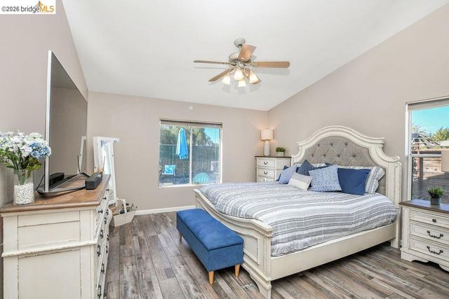 1129 Prewett Ranch Dr, Antioch, CA 94531