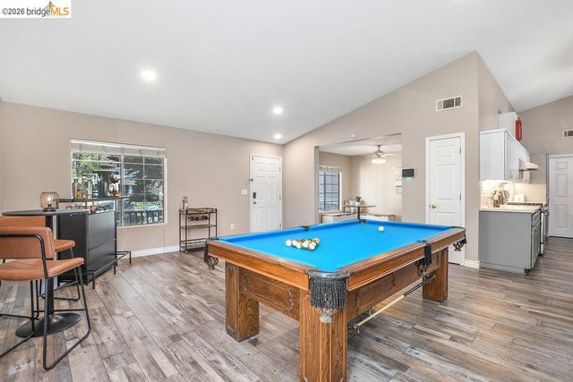 1129 Prewett Ranch Dr, Antioch, CA 94531