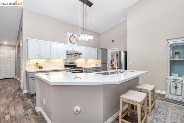 1129 Prewett Ranch Dr, Antioch, CA 94531