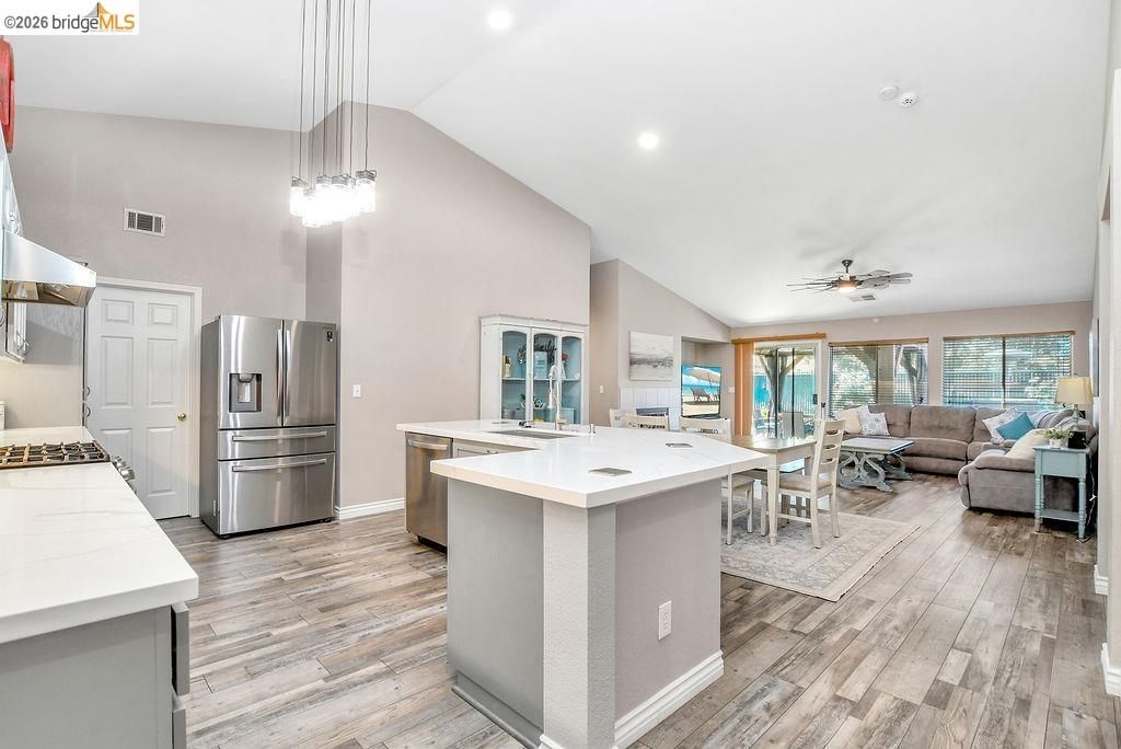 1129 Prewett Ranch Dr, Antioch, CA 94531