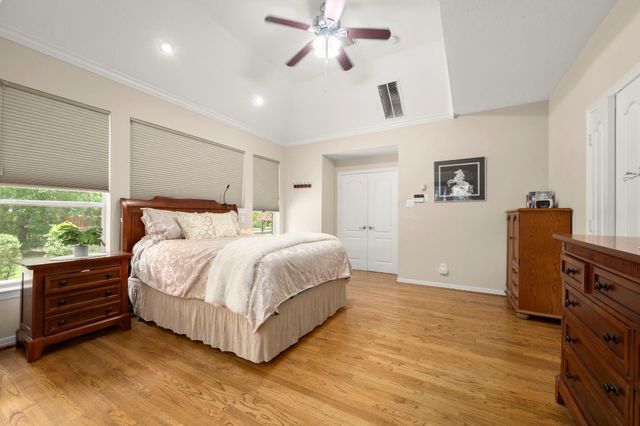 8961 Fallsbrook Court, Conroe, TX 77302