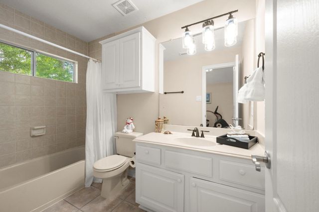 8961 Fallsbrook Court, Conroe, TX 77302