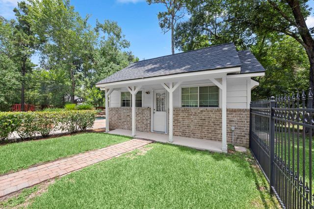 8961 Fallsbrook Court, Conroe, TX 77302
