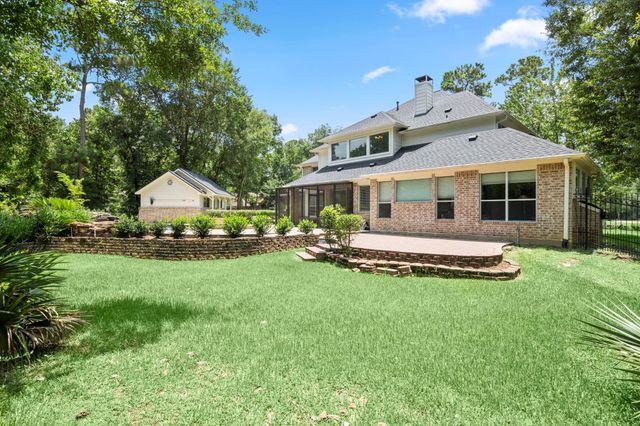8961 Fallsbrook Court, Conroe, TX 77302