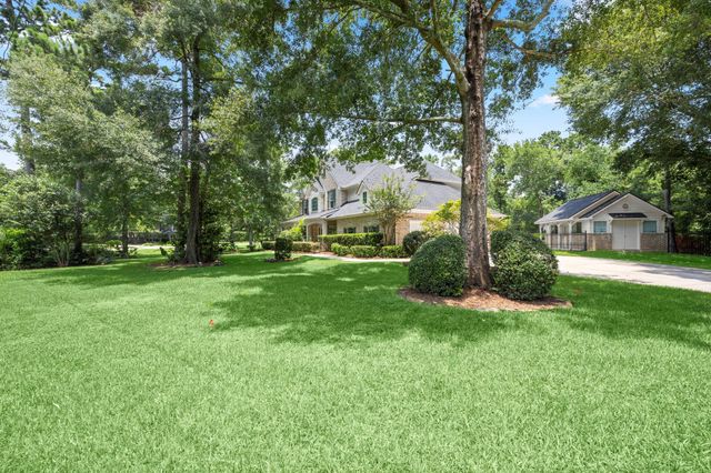 8961 Fallsbrook Court, Conroe, TX 77302