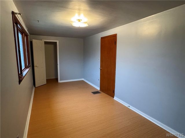 524 University Avenue, Tonawanda, NY 14223