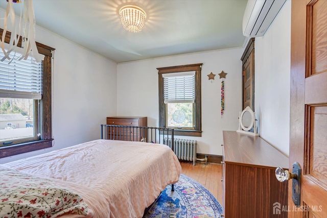 302 Mountainview Terrace, Dunellen, NJ 08812
