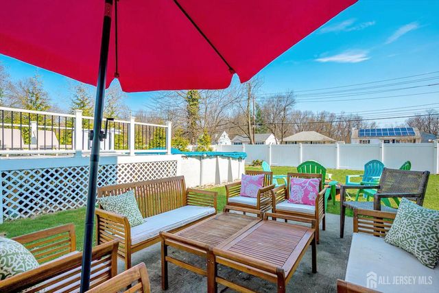 302 Mountainview Terrace, Dunellen, NJ 08812