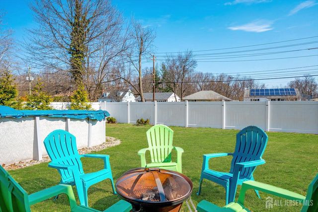 302 Mountainview Terrace, Dunellen, NJ 08812