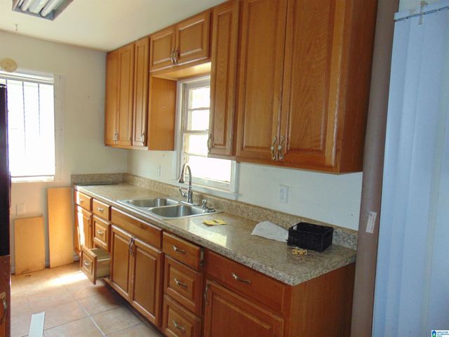 1532 MAPLE AVENUE SW, Birmingham, AL 35211