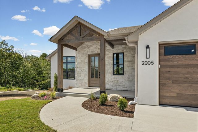 2005 STONE MOUNTAIN CT, Columbia, MO 65201