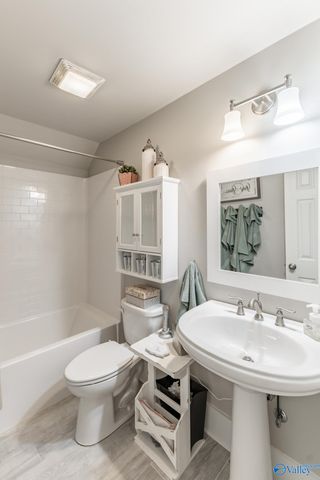 28207 Thach Road, Athens, AL 35613