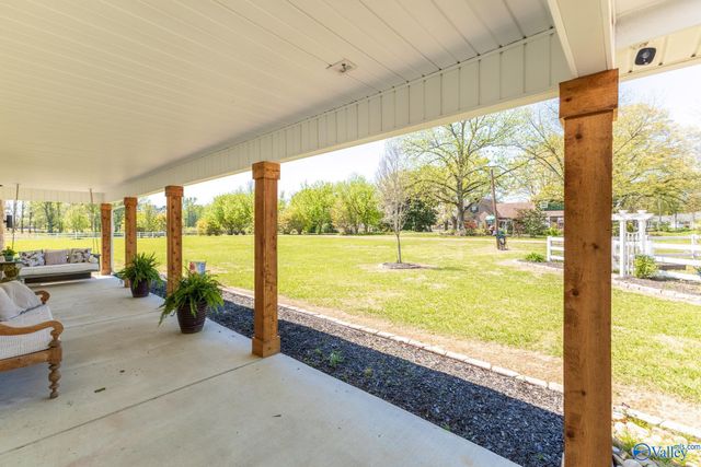 28207 Thach Road, Athens, AL 35613