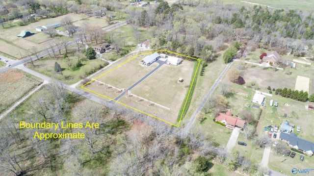 28207 Thach Road, Athens, AL 35613