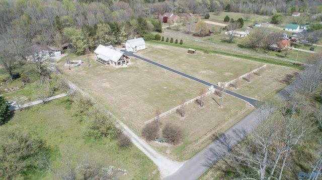 28207 Thach Road, Athens, AL 35613