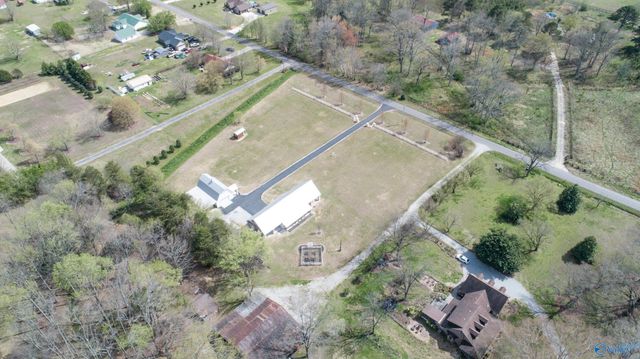 28207 Thach Road, Athens, AL 35613