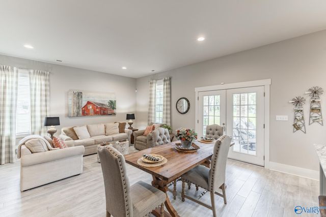 28207 Thach Road, Athens, AL 35613