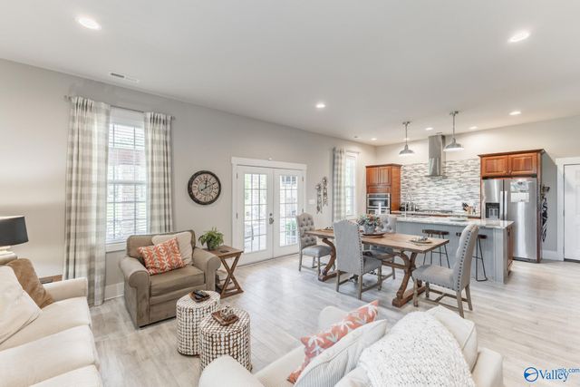 28207 Thach Road, Athens, AL 35613